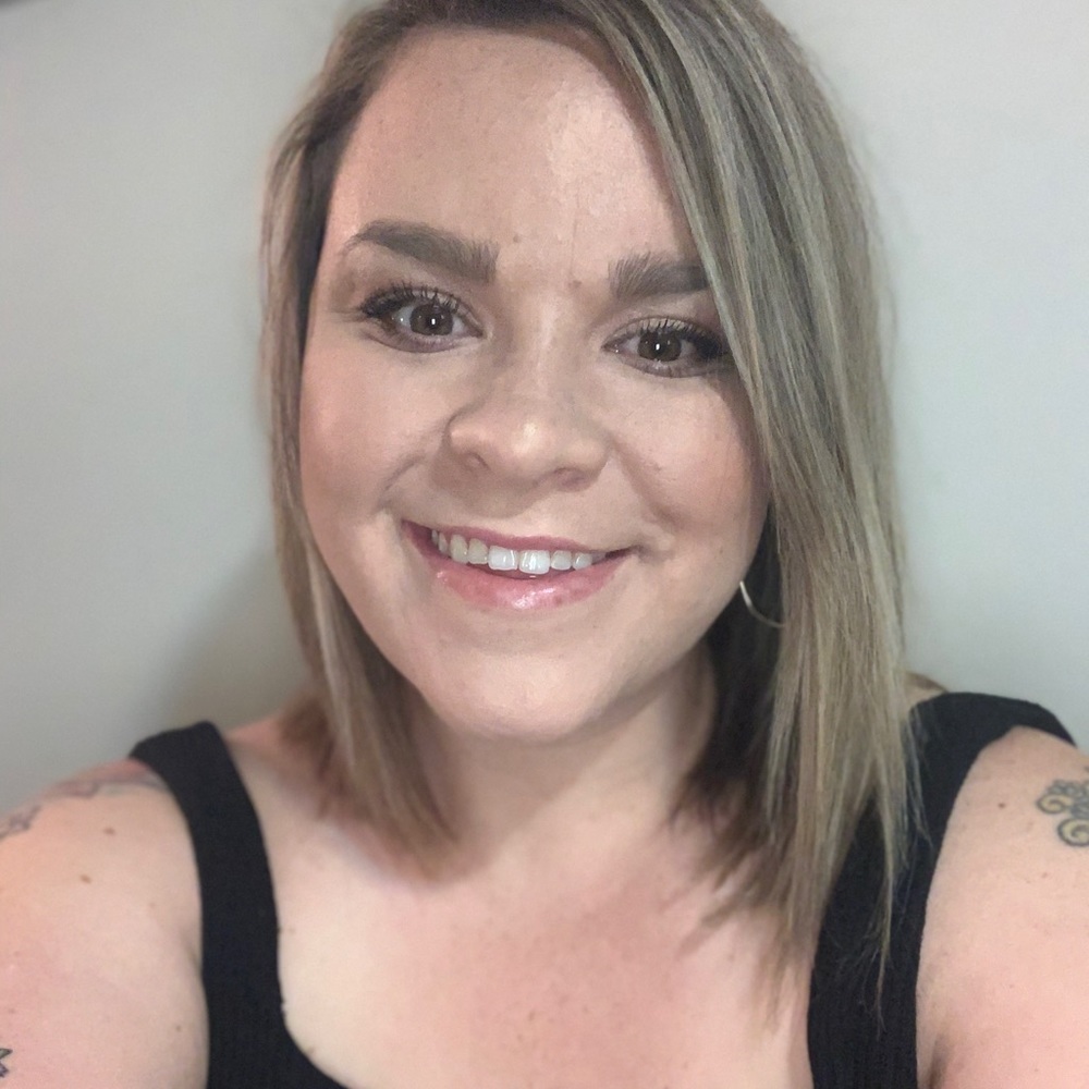 Meet your Posher, Hayley